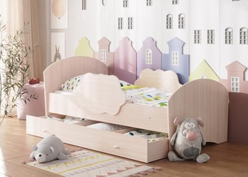 Детская кровать с бортиками Тучка с ящиком, корпус Дуб млечный, фасад Дуб млечный в Саранске