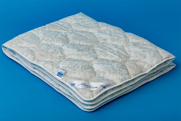 Одеяло всесезонное полутороспальное Лебединая нежность в Саранске - изображение
